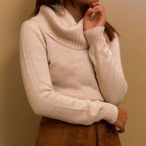 Basic Junior Sweater.